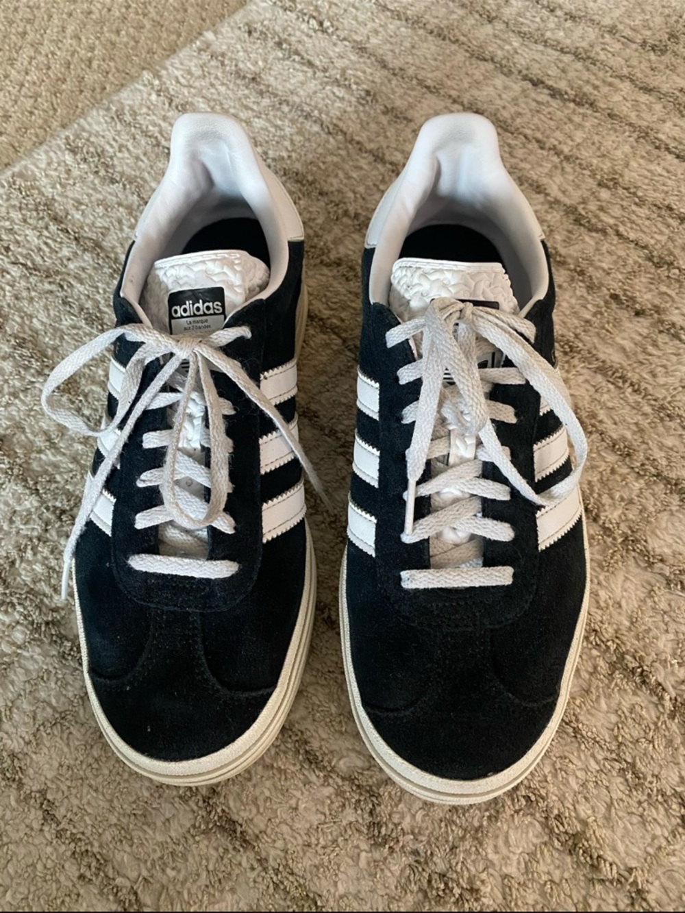 Classic Adidas Gazelle sneakers in black suede with iconic white stripes - Picture 16 of 16